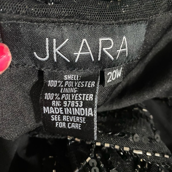 J Kara Women's Petite 3/4 Scallop Beaded Pop Over Gown Size 20W - Picture 10 of 10